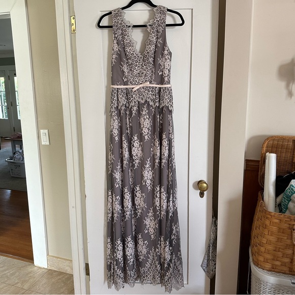 ERIN by Erin Fetherston Belted Grey Pink Floral Gown Dress Size 6 Formal Full - Picture 3 of 5